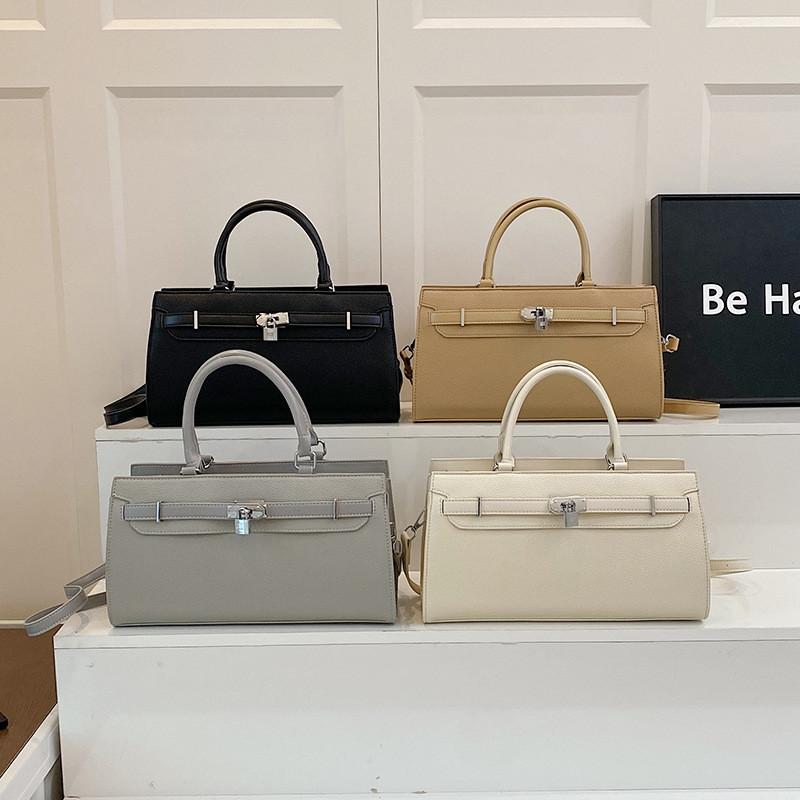 Elegant Women Soft Handbag Internal Solid Color Design And Lock Decoration