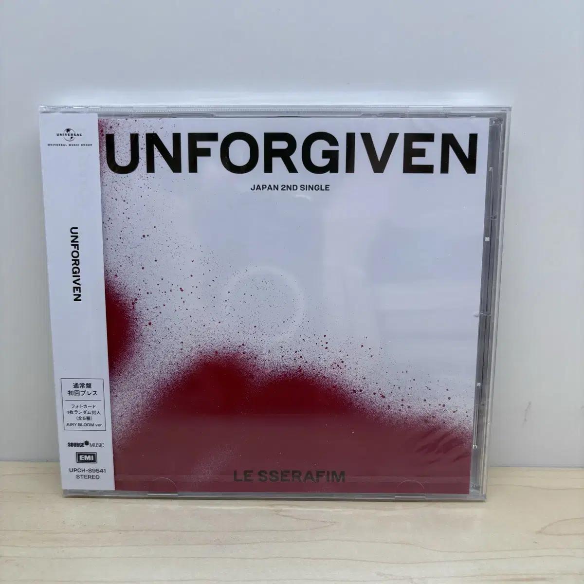 

LE SSERAFIM Запечатанный альбом