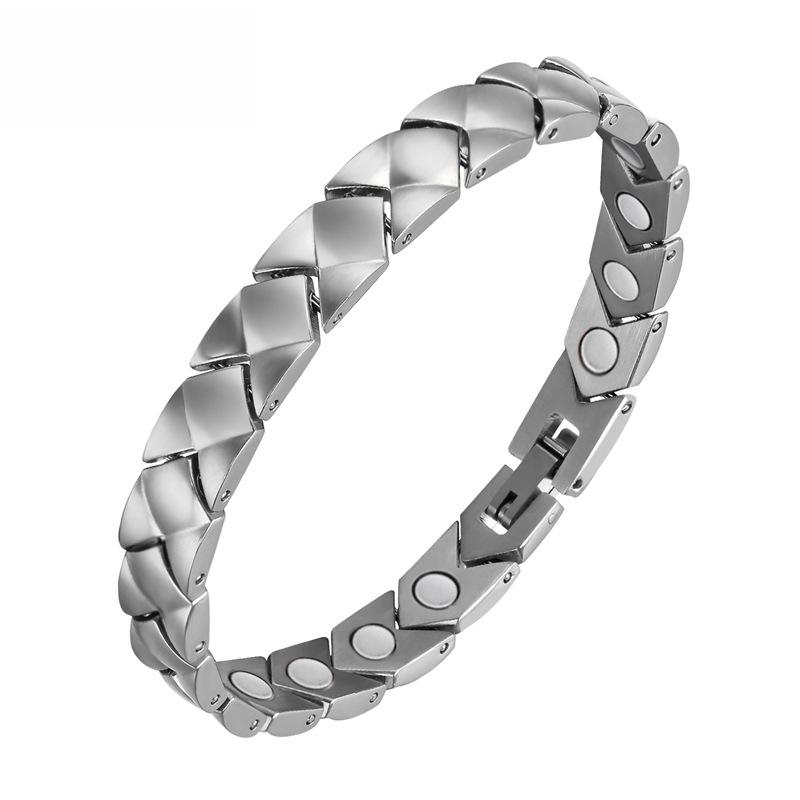 Luxurious SVANHILD Titanium Bracelet - Mirror-Polished Cubes for Boardroom To Gala Events