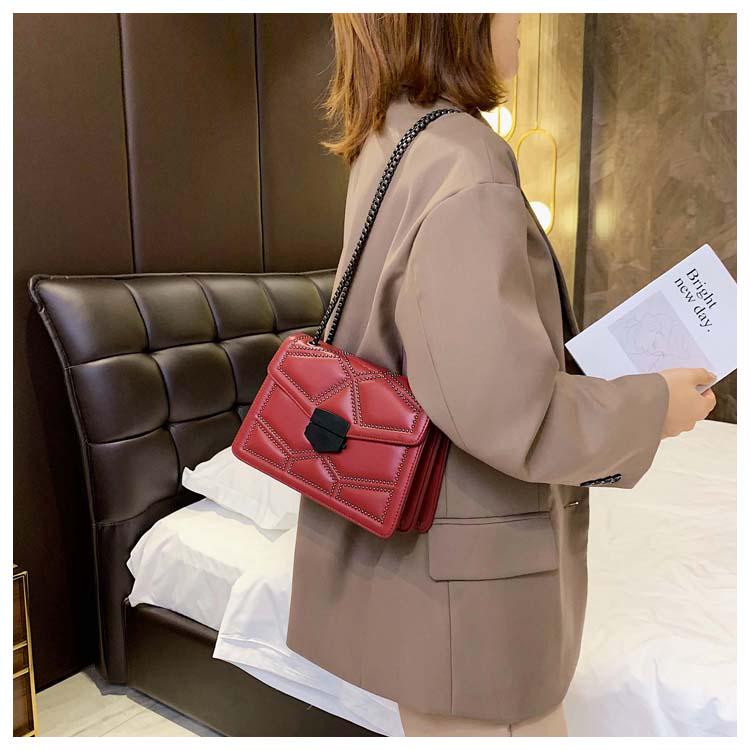 2023 Summer Women's Crossbody Square Bag: Fashionable Studded Single Shoulder Chain Bag