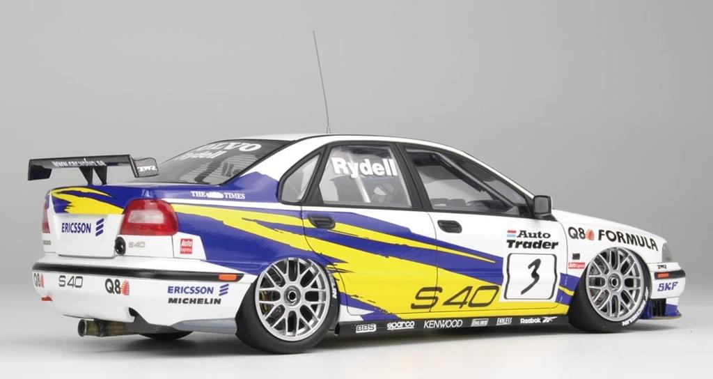 Závodní řada Volvo S40 1997 BTCC Brands Hatch Vítěz Plastový Model PN24034 Platz/NuNu 1/24