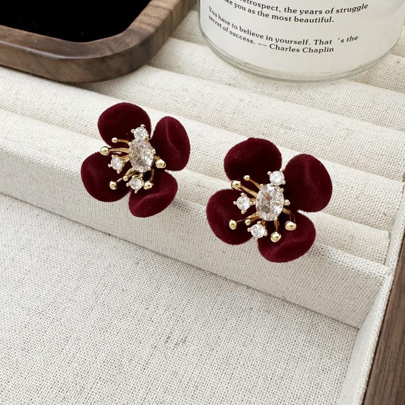 Retro Flocked Flower Zirconia Stud Earrings - Exquisite Design for Versatile Wear