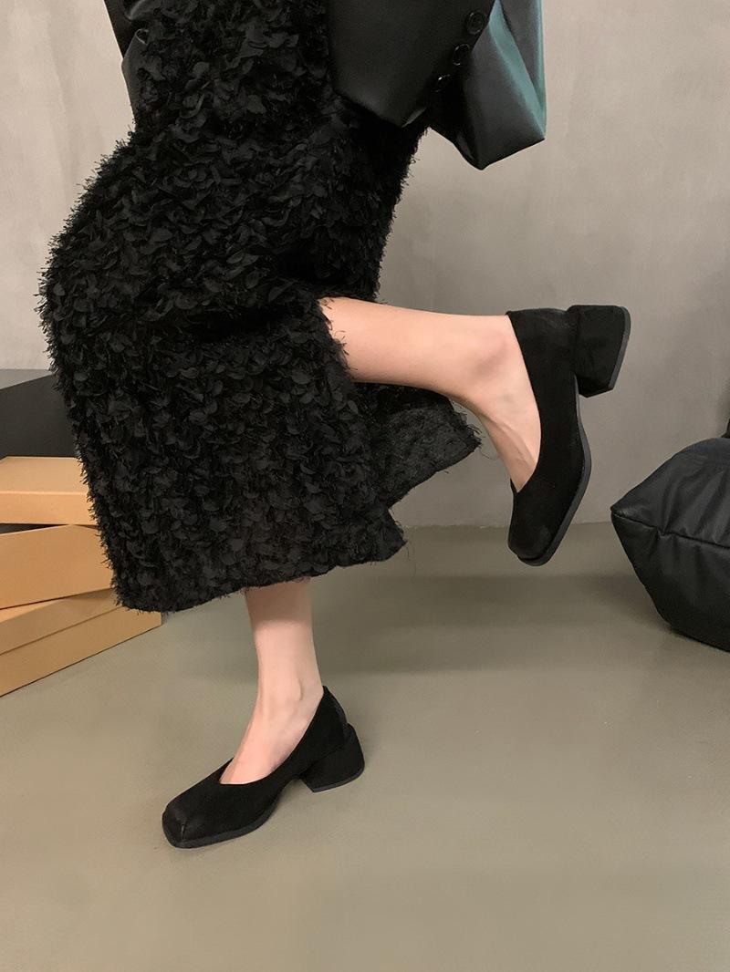 

Французский толстый каблук, черный квадратный носок, темперамент, одиночные туфли, женская обувь 2024 года, новые ретро легкие туфли на высоком каблуке для позднего вечера 40 чёрный