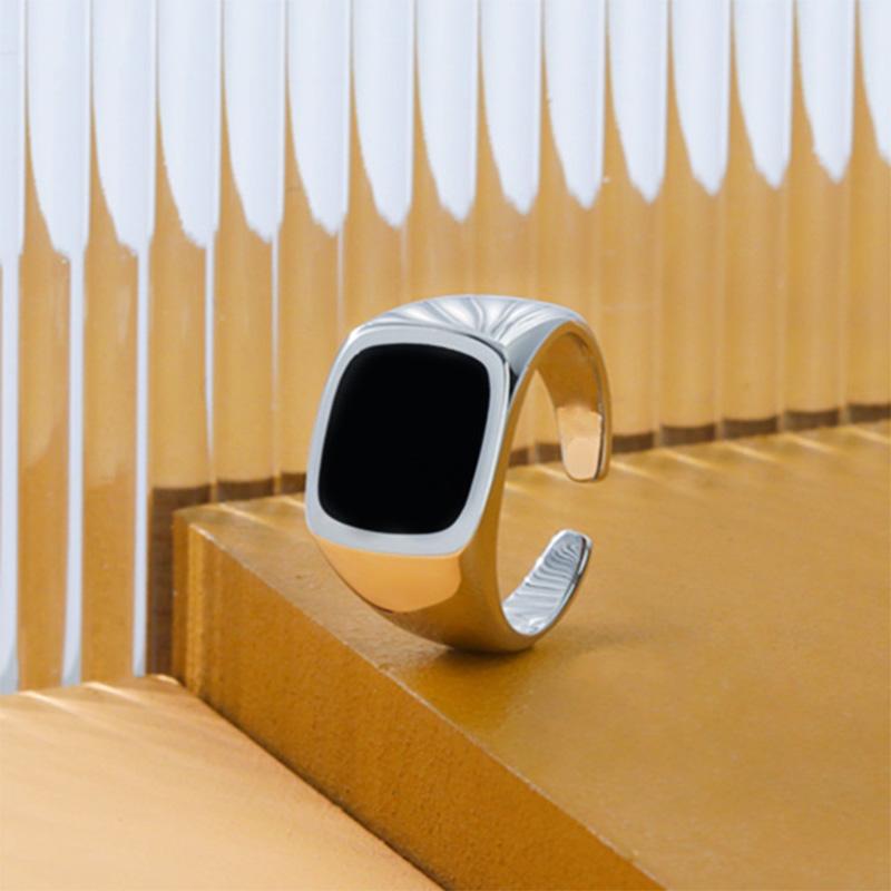 Retro Flat Square Black Glass Onyx Tail Ring For Women Classic Zinc Alloy Open Ring Designer Jewelry Accessories Unisex Gift