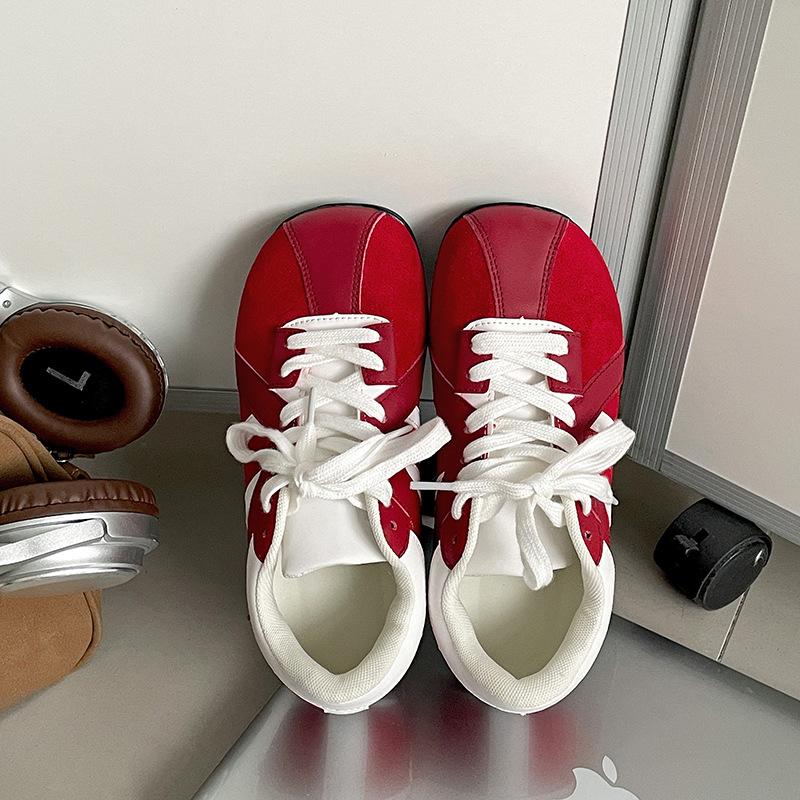 American trend popular red retro flat-bottomed German training shoes women's 2025 new spring versatile Forrest Gump sports shoes
