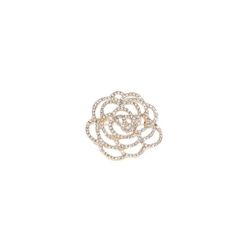 Diamond-encrusted Hollow Flower Brooch, High-end Sense, Light Luxury, Heavy Camellia Pin, a Niche Fashion Suit Decoration