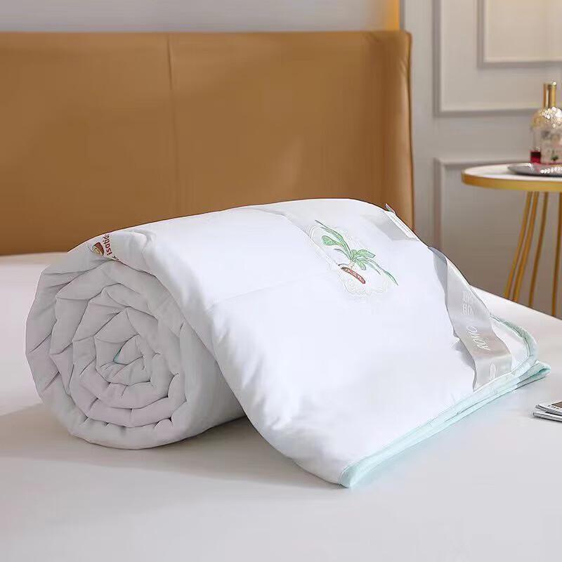 

Luo Meng Ban Lan Gen Anti-bacterial Cotton Kapok Summer Quilt