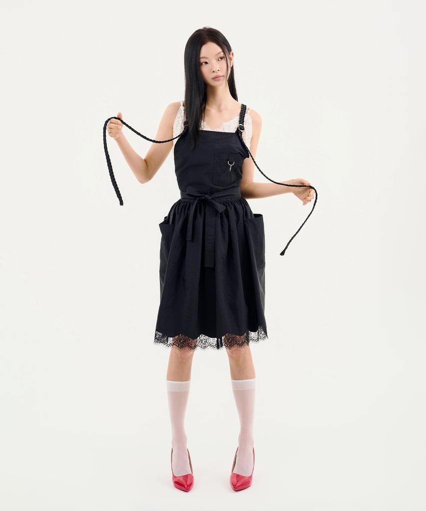 Eipeuleonwei Rapunzel Black Apron Size 2