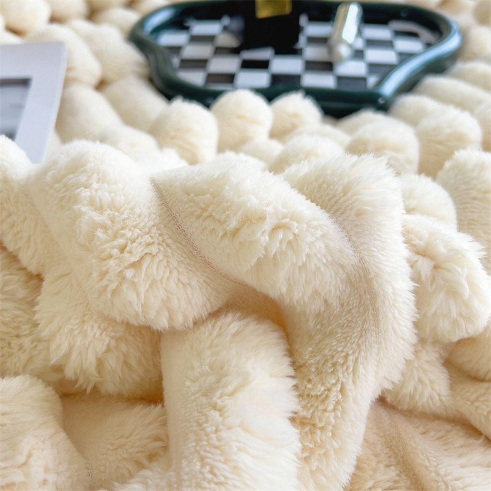 Bed Suppiles Solid Color Flannel Blanket Comfortable Warm Blanket Soft Thickened Office Nap Blanket Home
