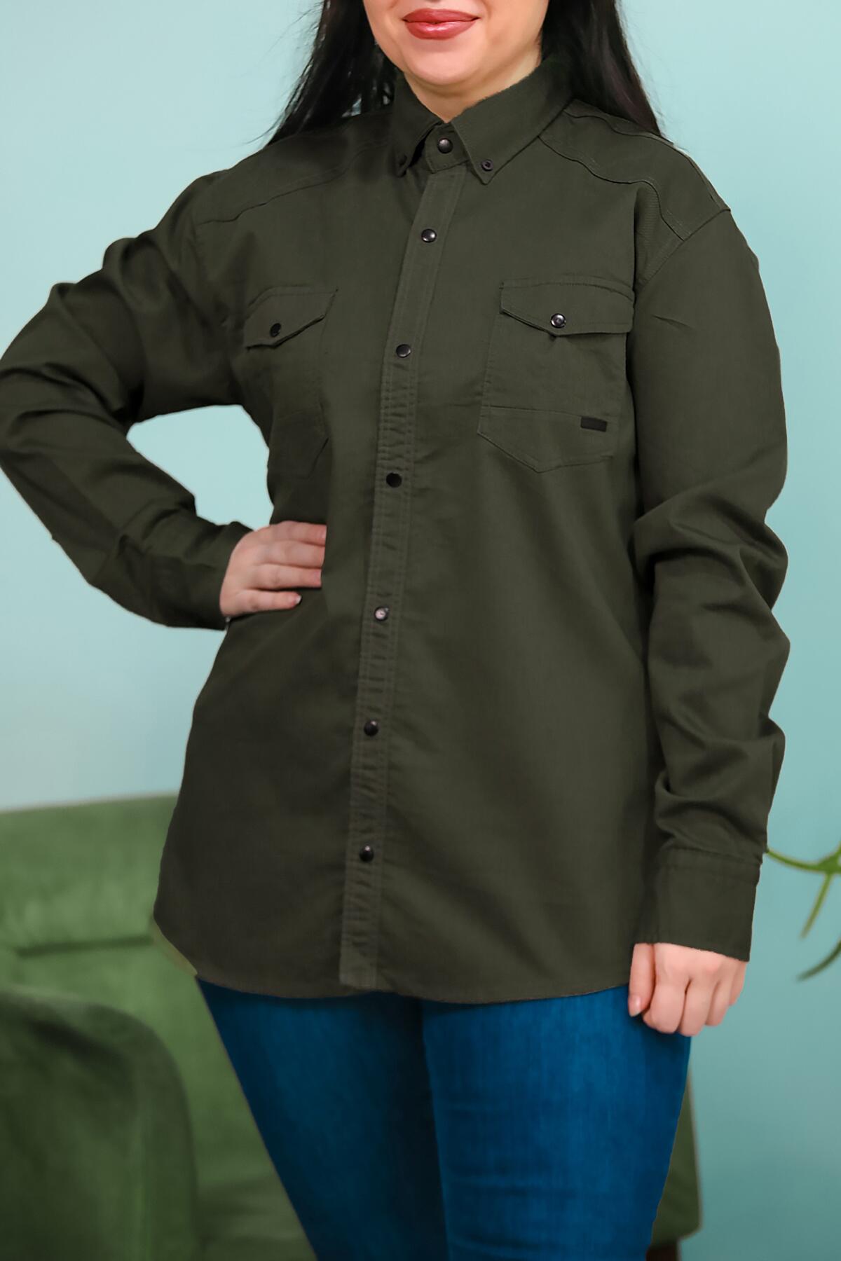 

Рубашка больших размеров с кнопками и передними карманами