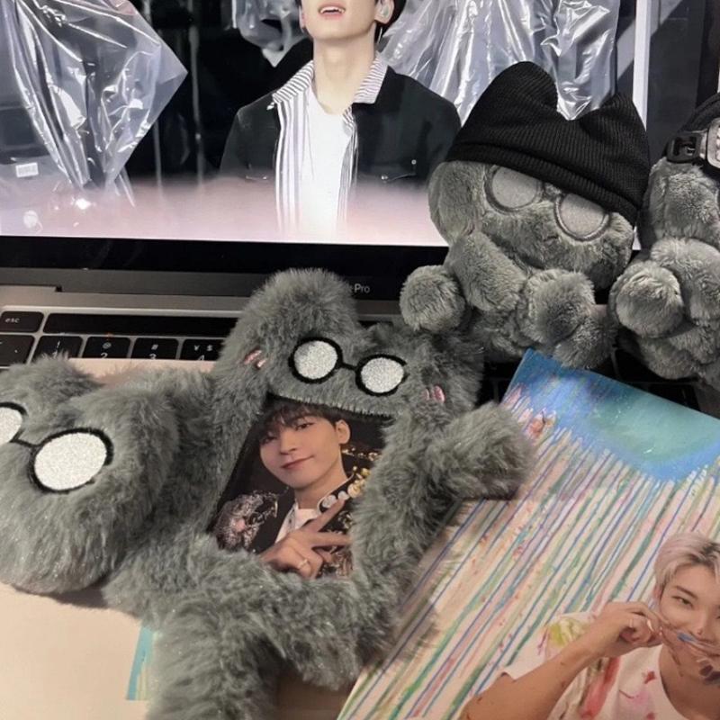 Cartoon Card Holder Keychain Cute Idol Photocard Display Pendant Kpop Photo Card Sleeve Protective Case Kawaii Card Cover