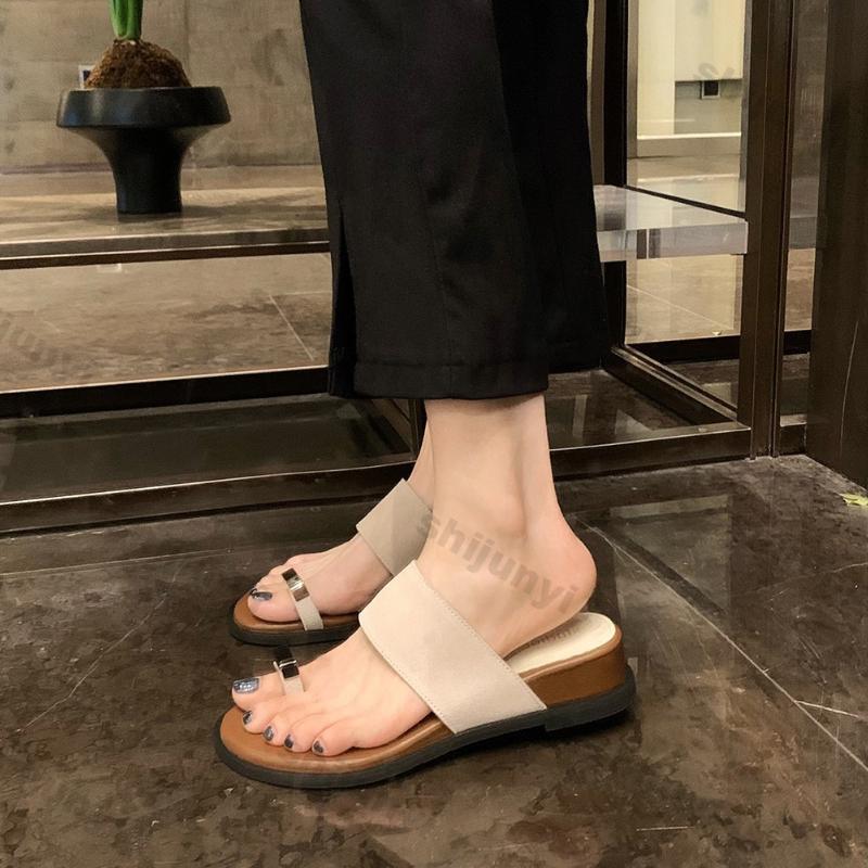 Fashion Women's One Word Slippers 2025 Summer New Outdoor Breathable Clip Toe Wedge Flat Shoes Fashion Height Increase Slip On Sandals