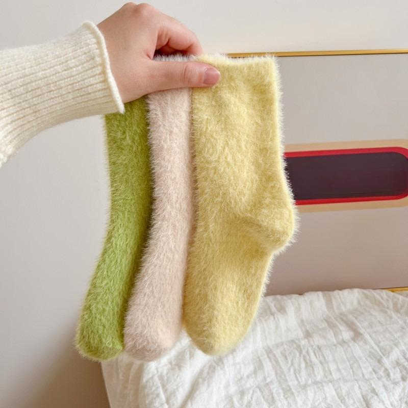 Women Coral Velvet Floor Socks Fluffy Pure Color Medium Tube Elastic Sleep Plush Sock