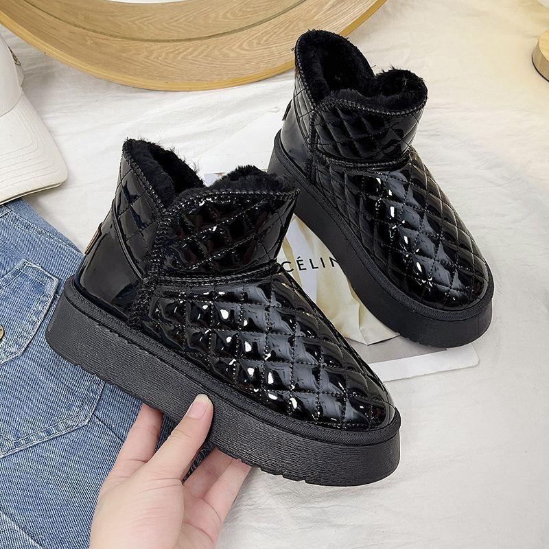 Feeling thick-soled snow boots, autumn and winter Internet celebrities fried the street, high-value design, short boots trendy and thin