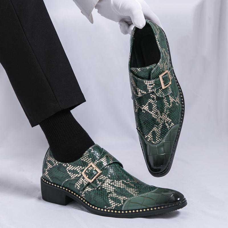 Fashion Patterned Men Cow Leather Slip-on Casual Shoes 2025 Comfort Fashionable Wedding Banquet Pointed Leather Shoes Non Slip Sole Shoe