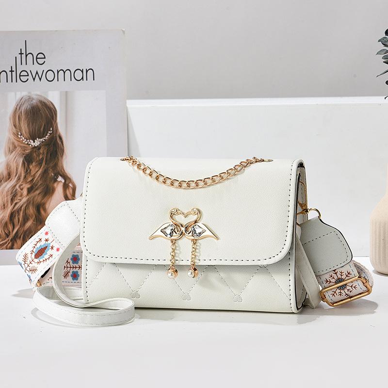 2025 New Style Women's Bag Trendy One-shoulder Crossbody Small Square Bag Fresh, Sweet, Fashionable and Versatile High-end Chain Mobile Phone Bag