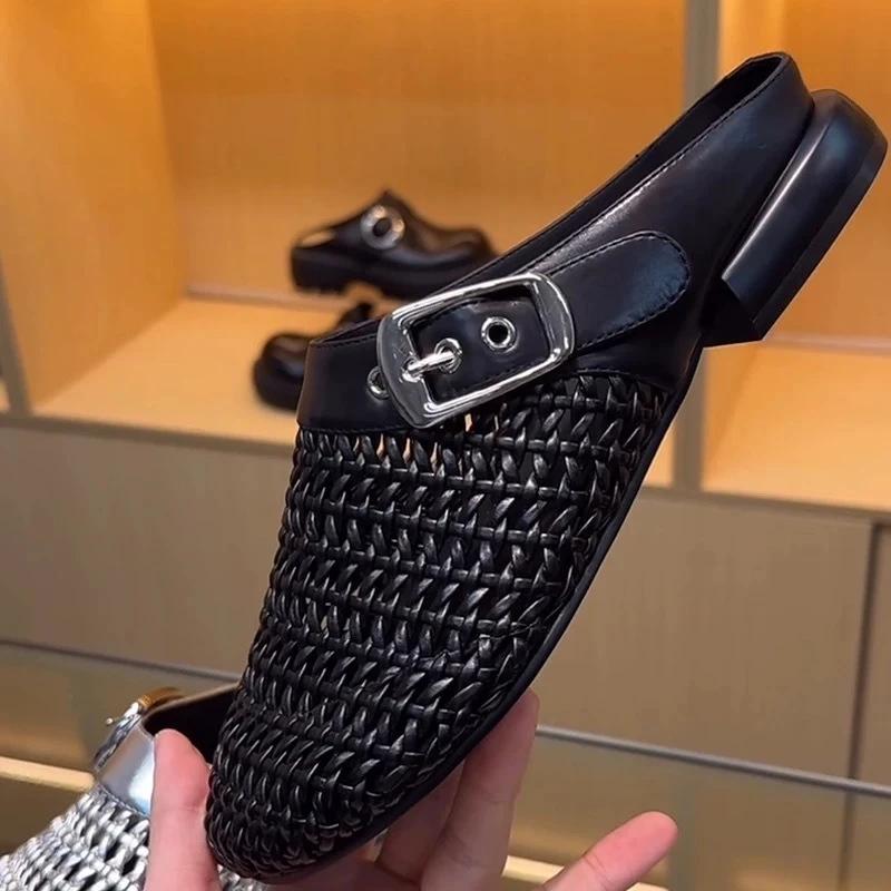 Fashion Summer Breathable Woven Mesh Flat Sandals Women Fashion Round Toe Belt Buckle Slide Sandals Comfortable Non-slip Beach Sandals
