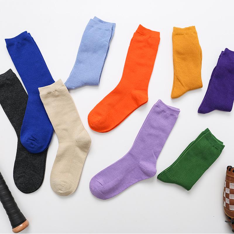 Dámské bavlněné ponožky střední délky v japonském stylu - Podzim/Zima, Jednobarevné černé, Trendy délka do půli lýtek.