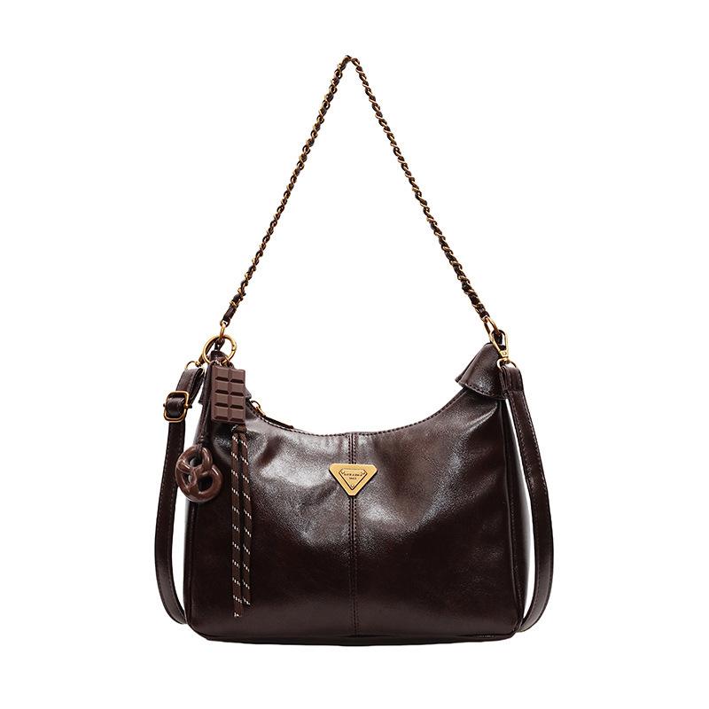 Simple casual dumpling bag women's winter new commuting large-capacity shoulder bag 2025 premium messenger bag