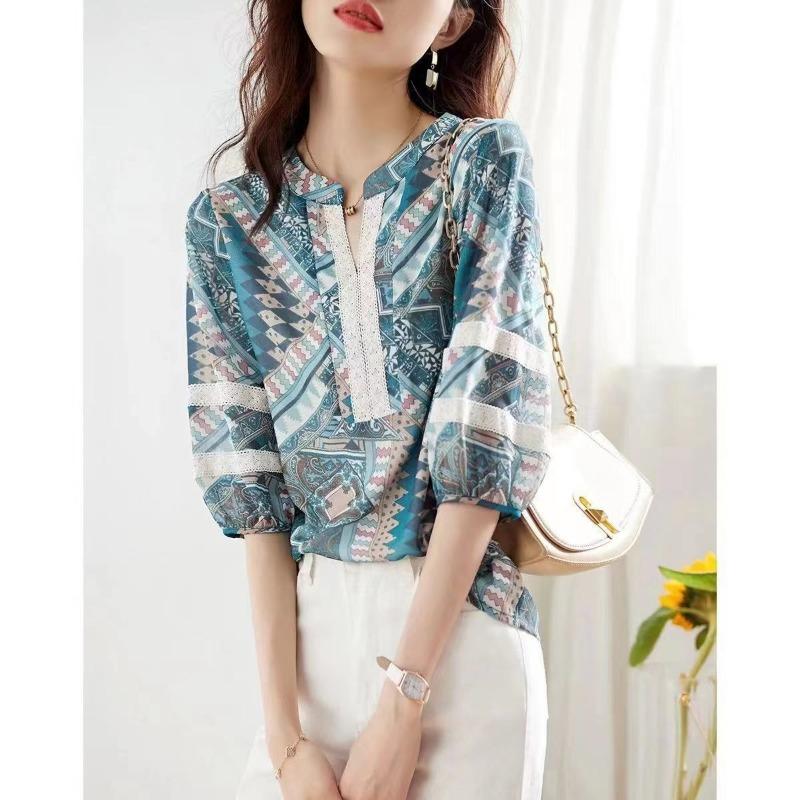 Women S Chiffon Printed V Neck Lace Trim Half Sleeve Blouse