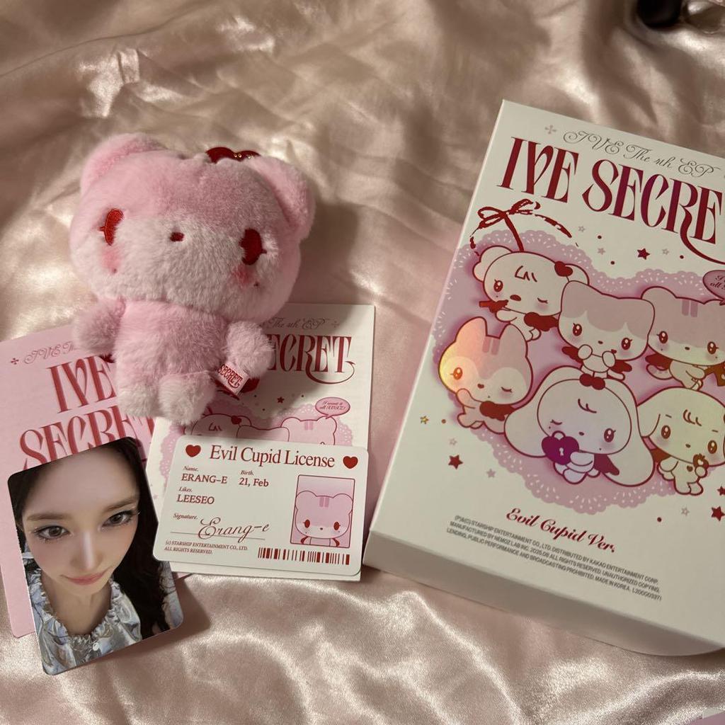 [USED] Ive Secret Iso Evil Cupid Plush Toy Trading Card