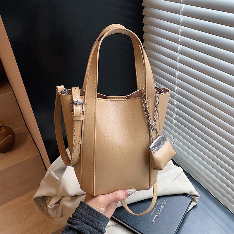 Handbag Women's 2025 New Fashion and Popular Shoulder Crossbody Bag Mother and Child Bag Versatile Bucket Bag