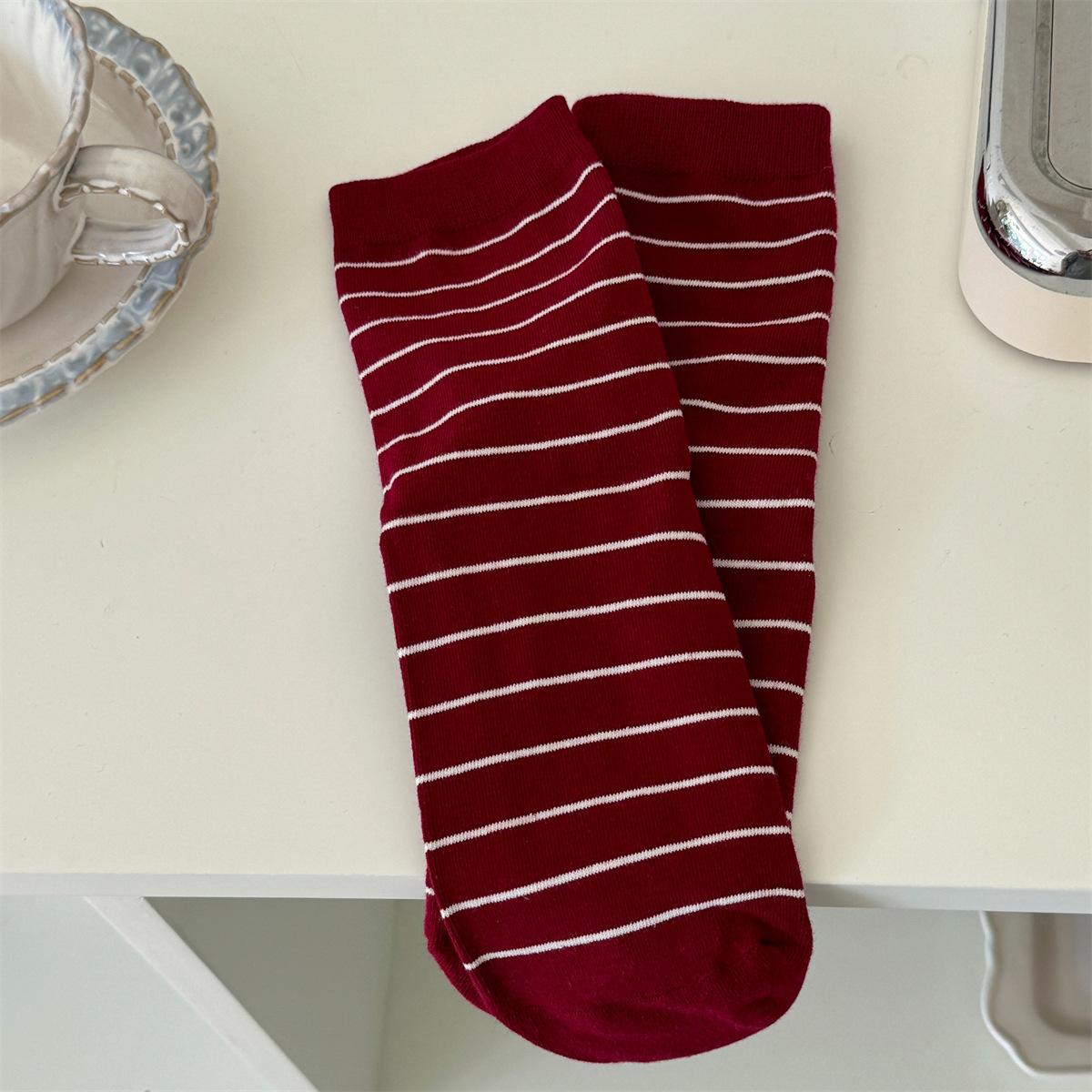 

Полосатые бесшовные носки, женские осенне-зимние хлопковые носки, влагоотводящие и универсальные носки до середины икры, махровые носки 1 pair темно-красного