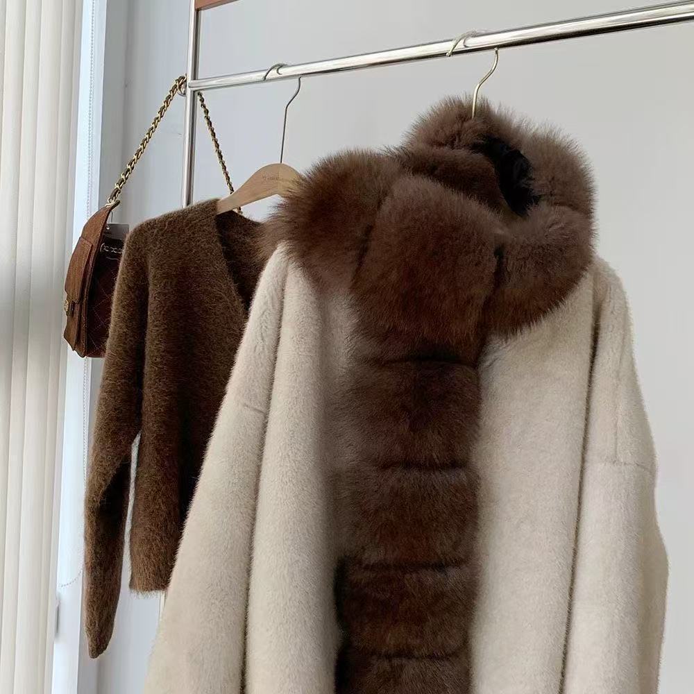 Faux Fox Fur Scarf for Women - Long Stylish and Elegant Shawl - Eco-friendly Neck Warmer for Winter Women's Scarves