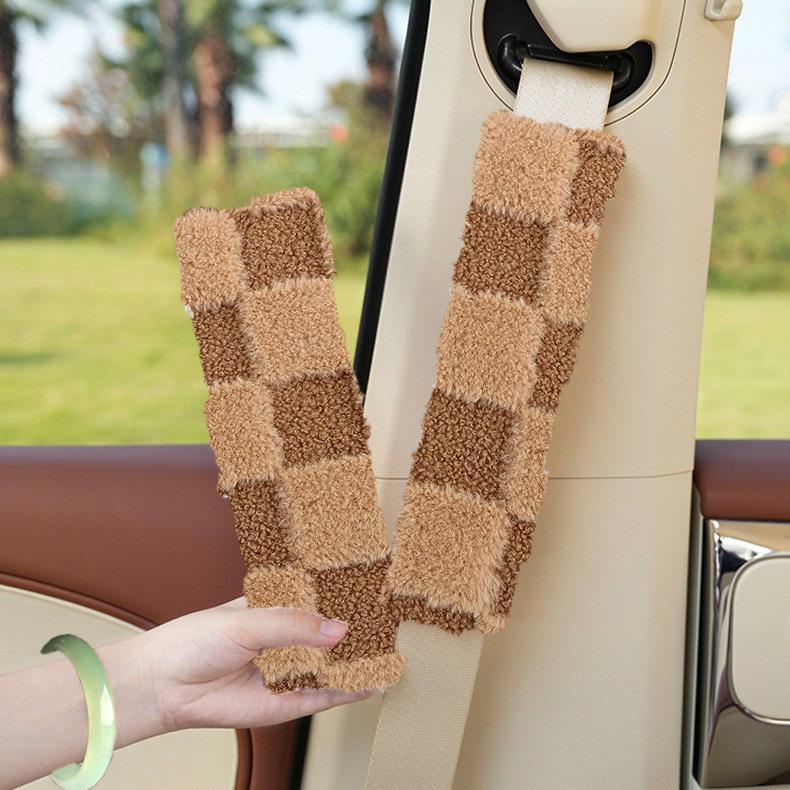 Plush Car Seatbelt Shoulder Pad - Anti-Choking Strap Cover & Creative Decoration