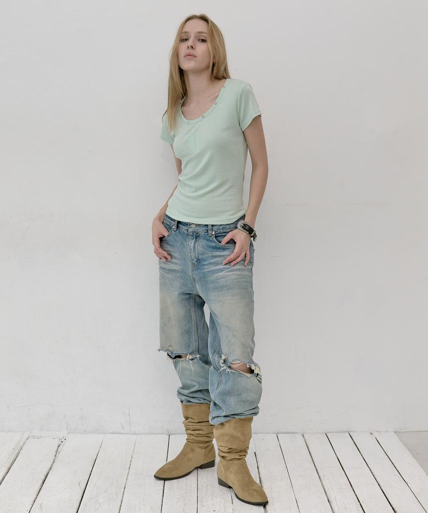 Lekim Lwe Studded T-Shirt (Mint)