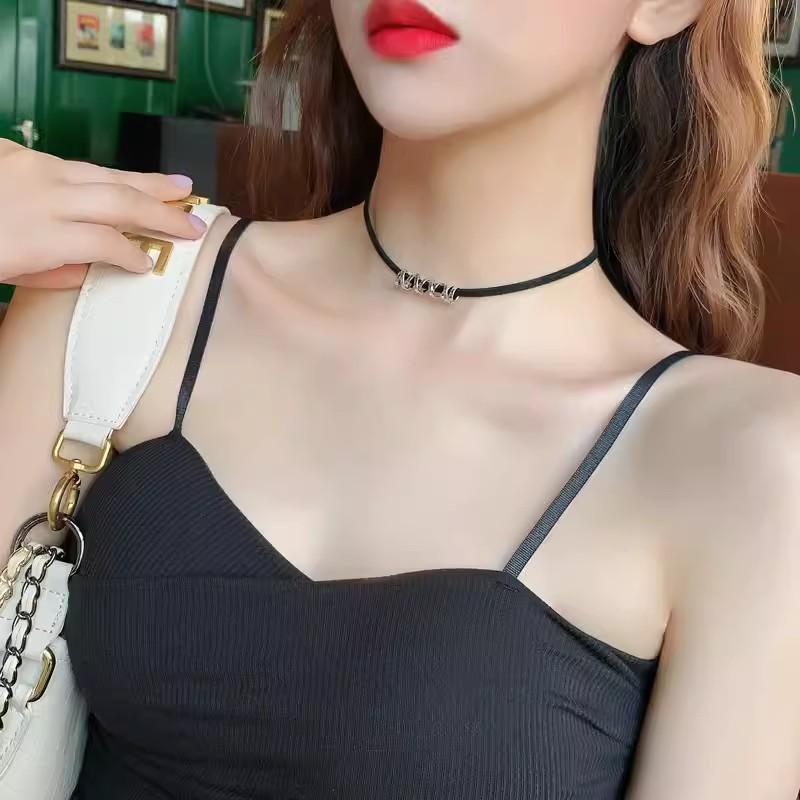 Simple black choker collar necklace women's design sense neck chain 2025 new popular collarbone chain