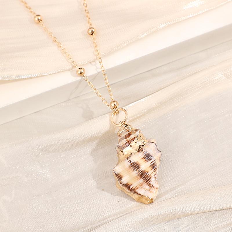 Gold-Edged Seashell Conch Pendant Necklace - Natural Beach Vintage Women's Jewelry
