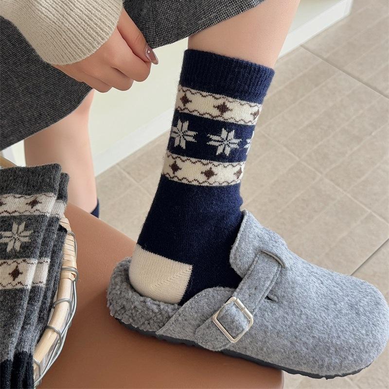 Damen Herbst- und Winter Warme Retro Farbkontrast Wollfrotteesocken