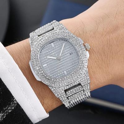 Hip Hop Uhr mit Glitzernden Strasssteinen für Herren Coole Luxus Uhr Eisiger Stahlgürtel Sky Star Design