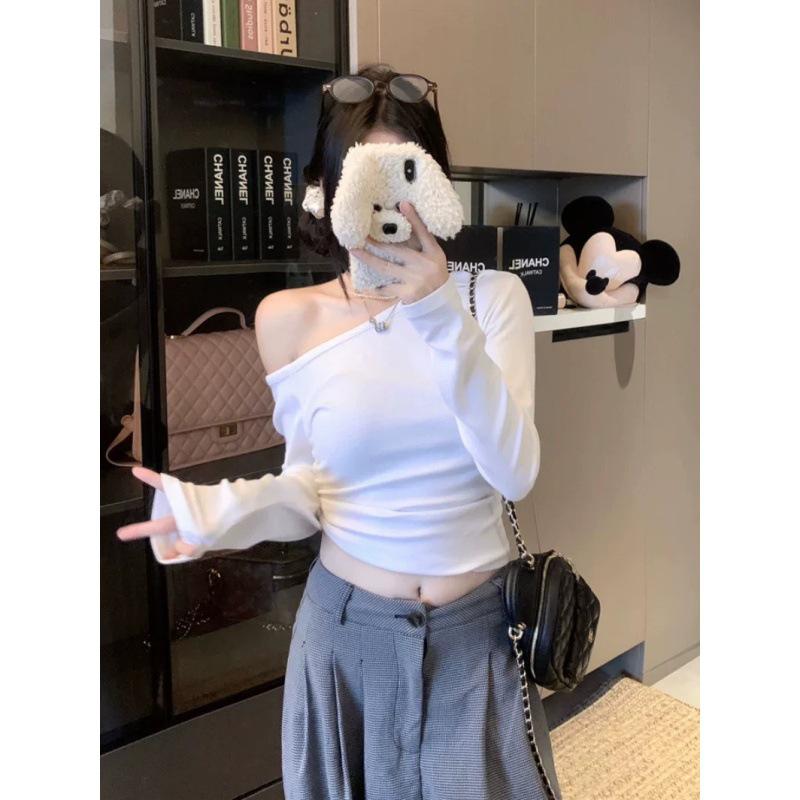 Women s Asymmetrical Long Sleeve Off-Shoulder T-Shirt - Slim Fit, Petite, Early Spring S (80-95 kg) белый