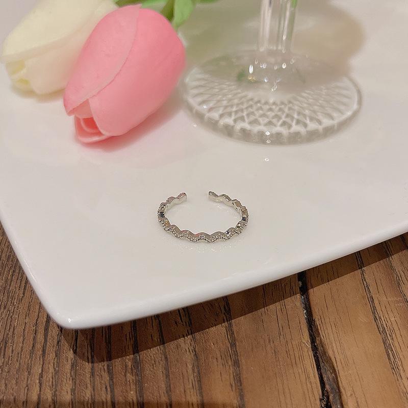 Trendiger koreanischer gewellter verstellbarer offener Ring für Damen