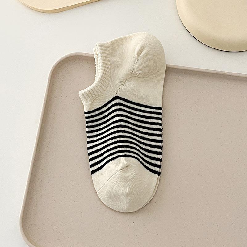 5 Pairs of Women's Spring and Summer Style Pinstripes with Light Mouth Cotton Boat Socks