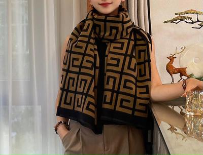 Elegant Women' Scarf for Winter Warm Chic SCARF 180x66 Gray-black