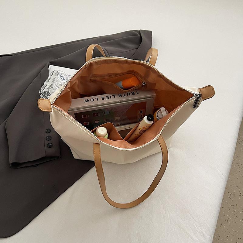 Casual Nylon Cloth Shoulder Armpit Bag Women's New Fashionable Large-capacity Commuter Portable Tote Bag