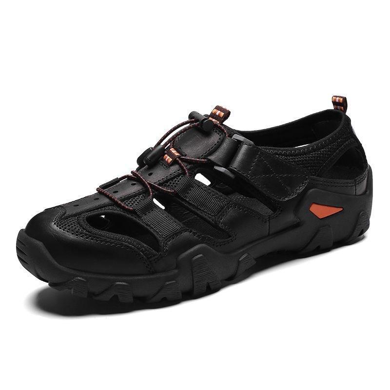 Fashion Summer New Men's Outdoor Beach Shoes with Hollowed Out Fashionable Toe Caps, Water Wading Shoes, Lightweight and Cool Slippers
