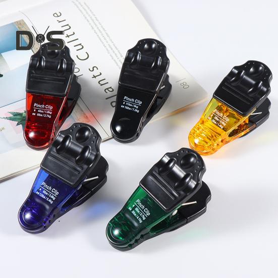 Set da 5 Pezzi Pinza Allenatore Forza Dita Pinza Magnetica Graduata Esercitatore Pollice Colori Assortiti Rafforza Presa Mano Strumento Riabilitazione Mano