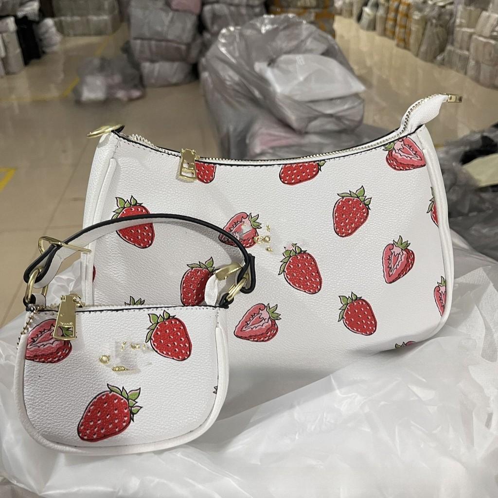 

Женская полиуретановая сумка кроссбоди с цепочкой и принтом вишни для повседневного использования White Strawberry