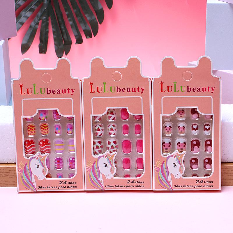 24-Piece Children's Press-On Nails: Self-Adhesive, Trendy Nail Art Stickers and Wearable Nail Accessories