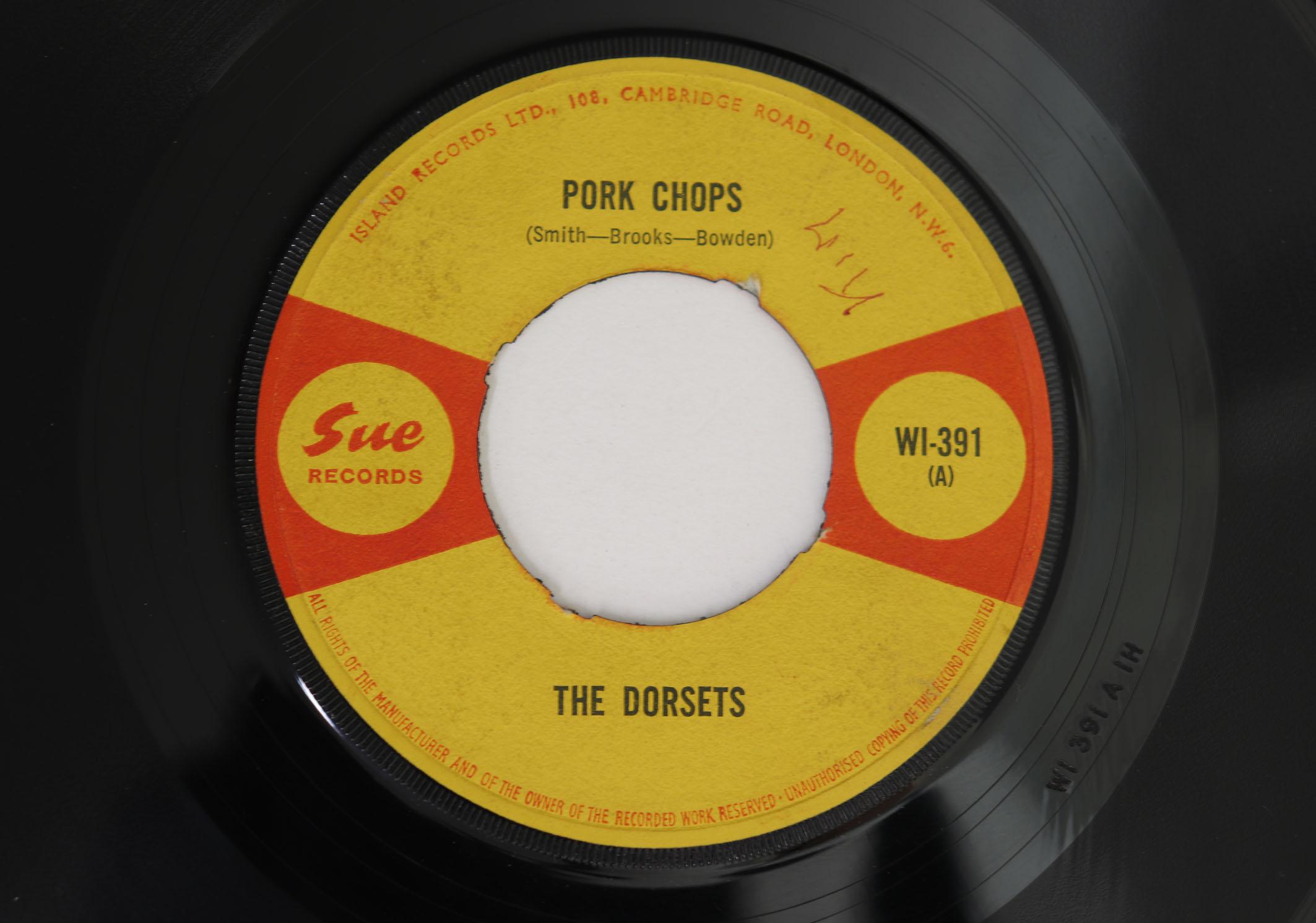

7inch Record DORSETS - Pork Chops / Cool It WI391 SUE 1965 UK Rock Used