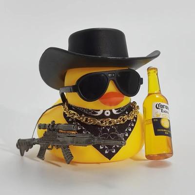 Canard en Caoutchouc Cowboy Ornement de Voiture pour Jeep Canard Décorations de Tableau de Bord de Voiture Canard en Caoutchouc Original Accessoires de Voiture Cadeaux Drôles pour le Bureau