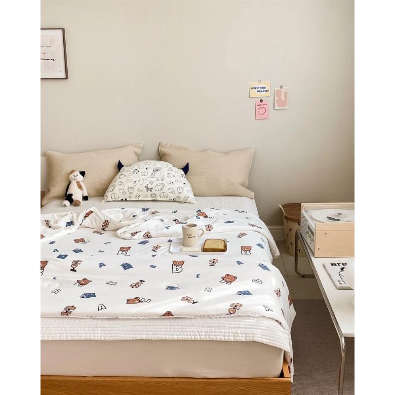 Skin-Friendly And Comfortable Cotton And Linen Embroidered Soybean Summer Quilt Cooling Quilt