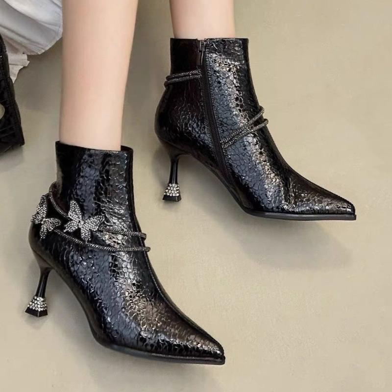 Fashion Rhinestone Pointed Toe Booties Women 2024 Winter New Soft Leather Side Zipper Versatile Slim Heel Skinny Fashion Boots