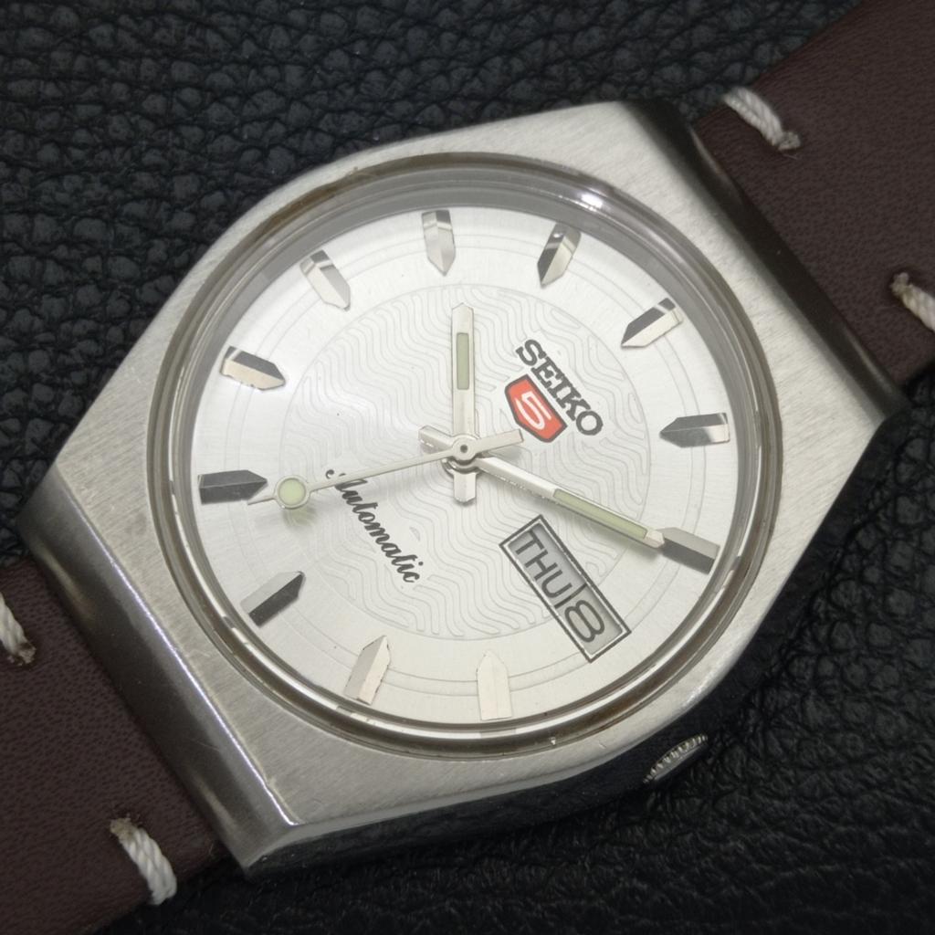 JAPAN VINTAGE SEIKO 5 AUTOMATIC 6309A MENS SILVER COLOR DIAL WATCH A701648-5 R206c-a701648