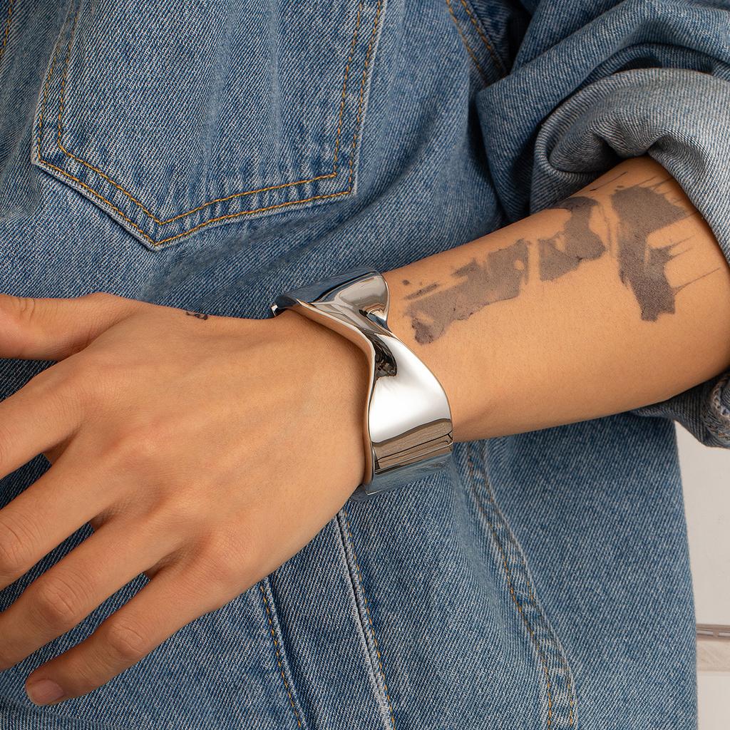 Metal Bracelet for Men Hip Hop Fashion Personality Smooth Spring Open Bracelet Irregular Men's Jewelry