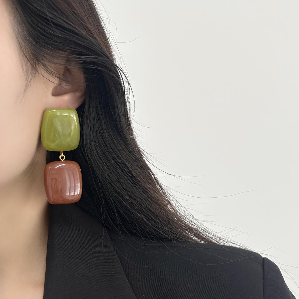 Rounded Square Resin Earrings, Earrings, Color Smudged Double-spell Retro Elegant High-end Natural Earrings.